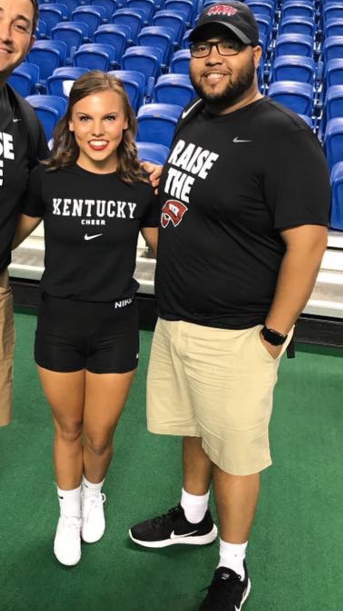 alanabcopas's tweet photo. On behalf of @KentuckyCheer, we are all praying for you Spenser! 🦁🎗 https://t.co/Wz0GYsmqGC