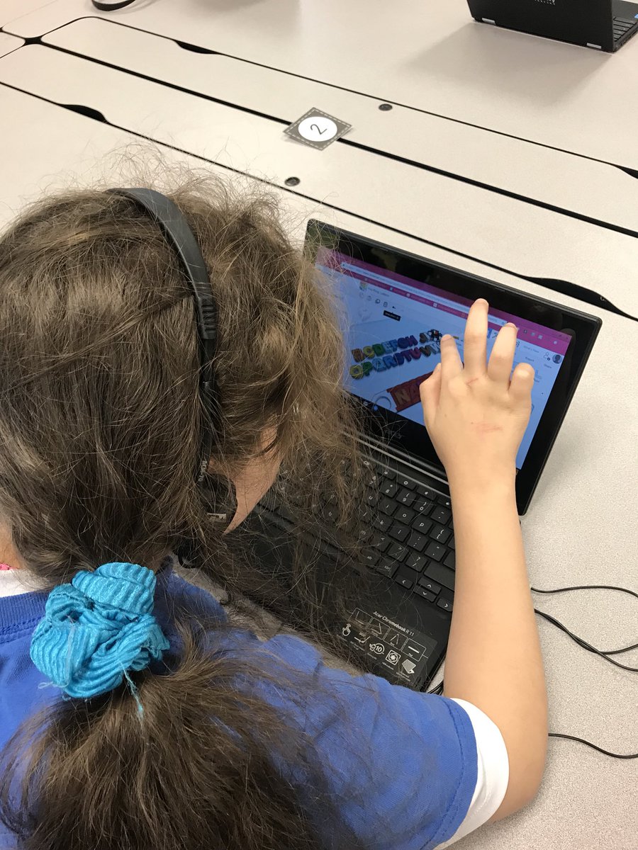 BillingsleyKia's tweet photo. Fifth graders learning the basics of @tinkercad before beginning their project on 3D printing. @DeKalbSchools @DeKalbSchoolsIT @trendycio @georgiadeptofed https://t.co/fe4tzyd4O3