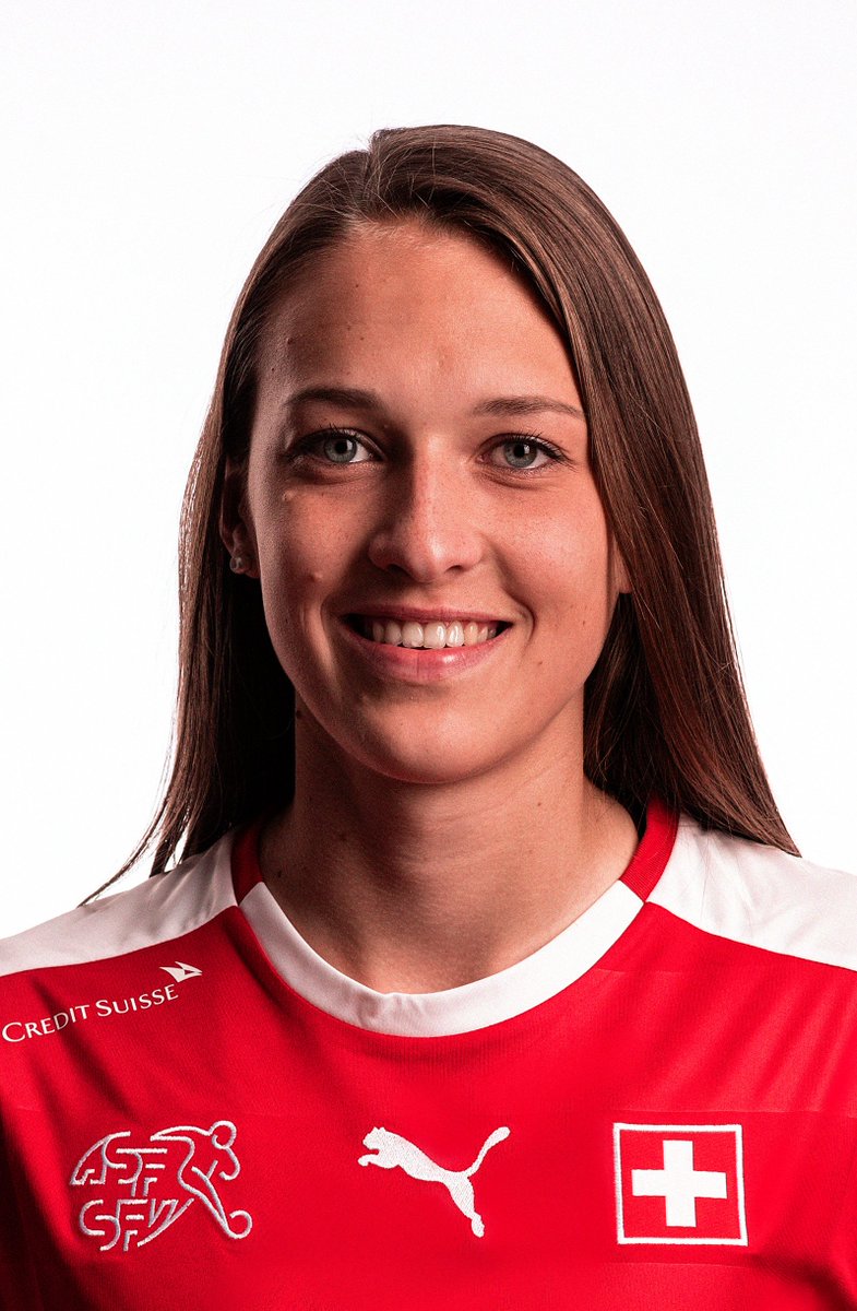 nati_sfv_asf's tweet photo. 61' Zweiter Wechsel bei den Schweizerinnen. Jana Brunner kommt fΓΌr Julia Stierli ins Spiel! #SUIALB π¨πβ½οΈβ https://t.co/Osv7qBxSqF