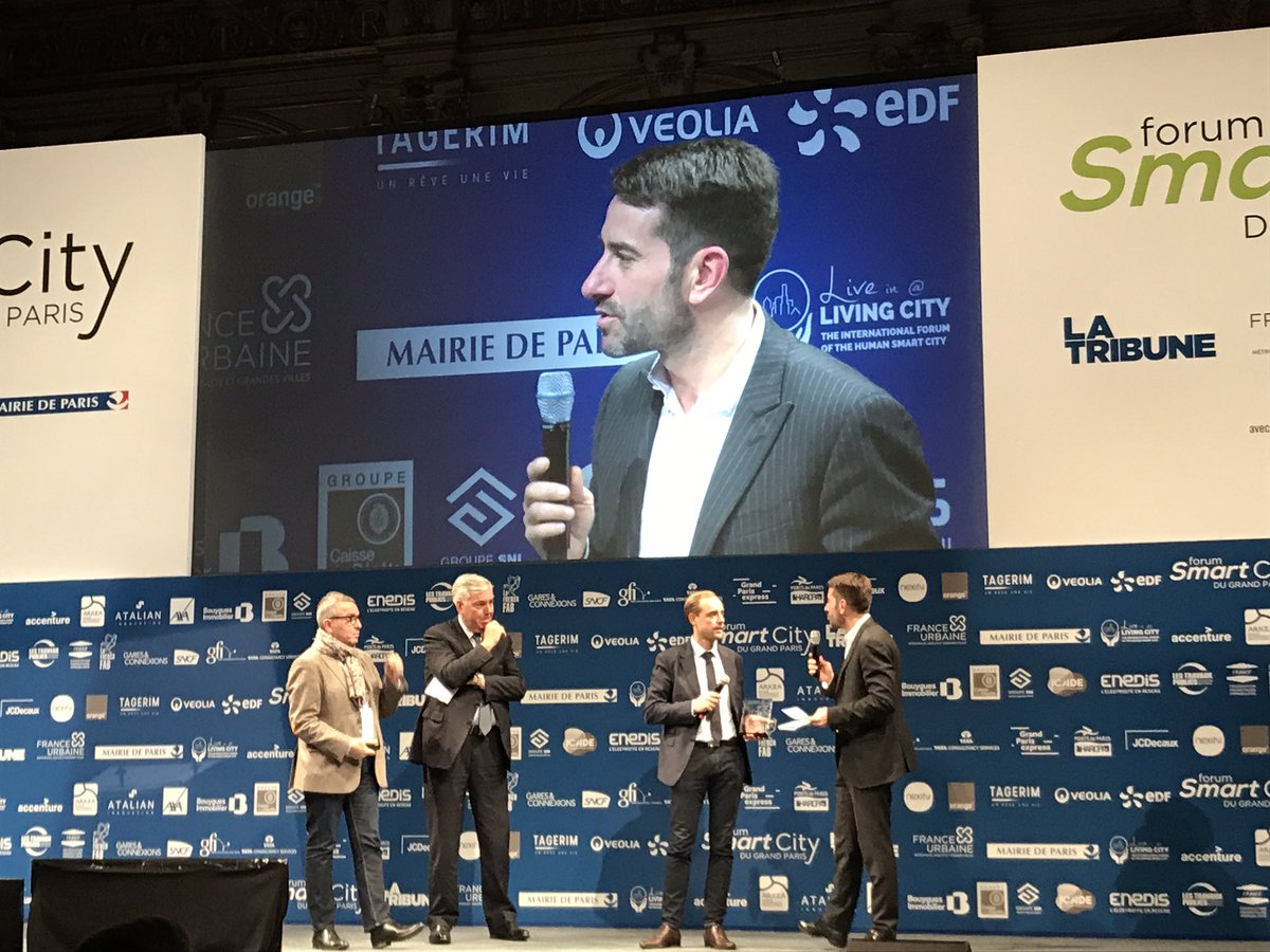 Le maire de Bethune et la ville de Mulhouse lauréats ville moyenne : intelligence et connexion #ForumSmartCity @gfiinformatique
