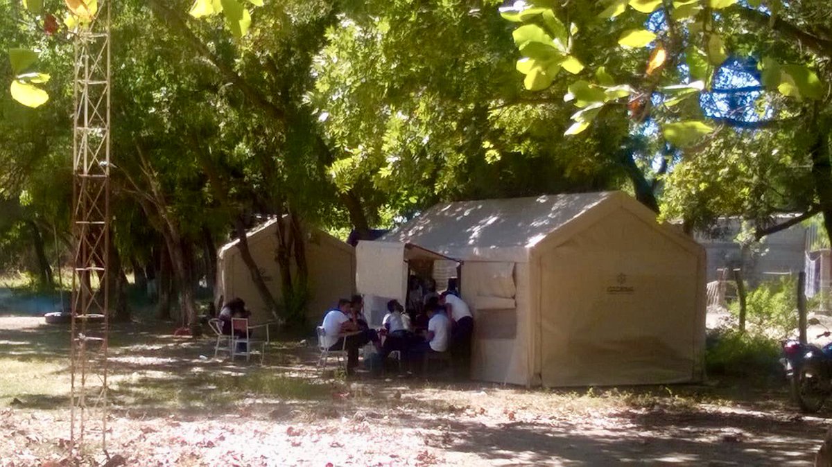 CanEmbMexico's tweet photo. #OjodeAguaComunicacion and the Canada Fund #CFLIMX support communities affected by the earthquakes in #Oaxaca through community kitchens, building of ovens, and emergency repairs in the school #PreparatoriaComunitariaJM https://t.co/IACwRwkaNW