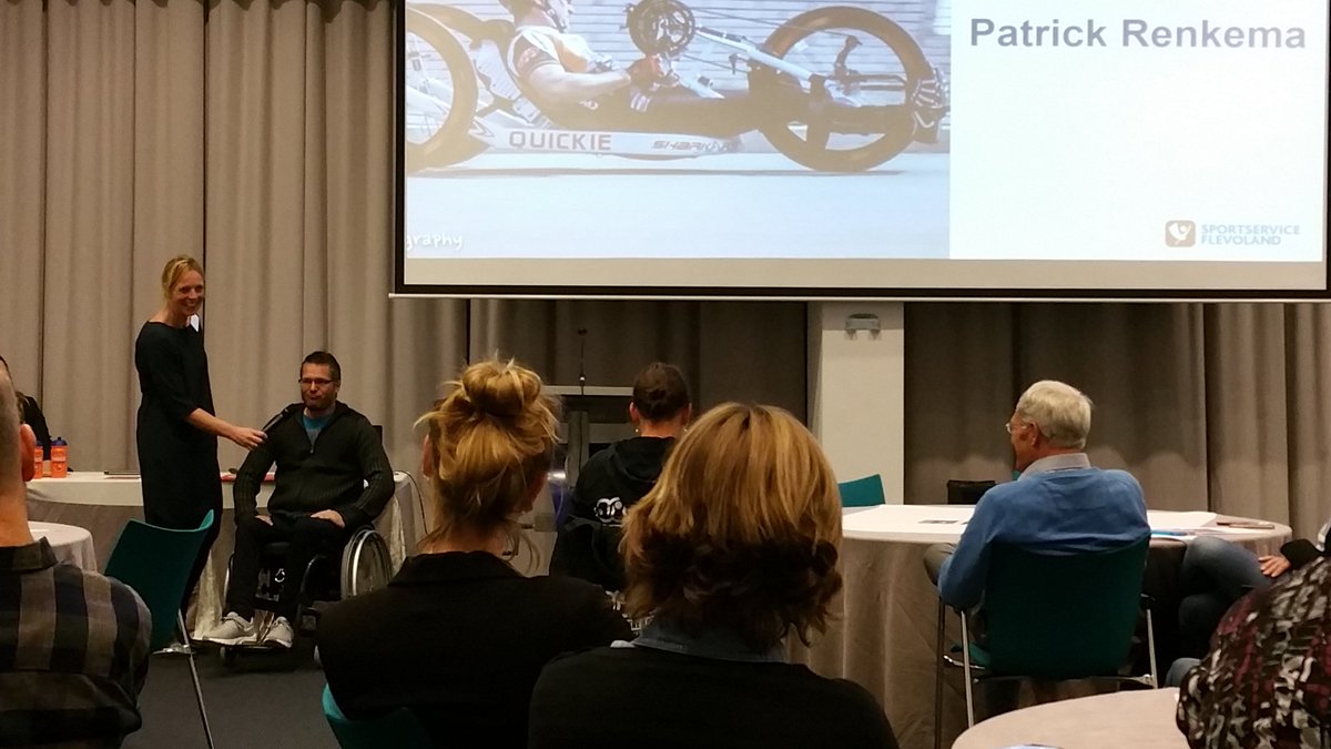 sportflevo's tweet photo. Inspirerend verhaal van Patrick Renkema @mrapache_1977 over wat sporten voor hem betekent, sinds hij 3 jaar geleden in een rolstoel terecht kwam. Verbinding is het sleutelwoord. #SportcaféAS #MaandAS https://t.co/LOlW4pXJIb