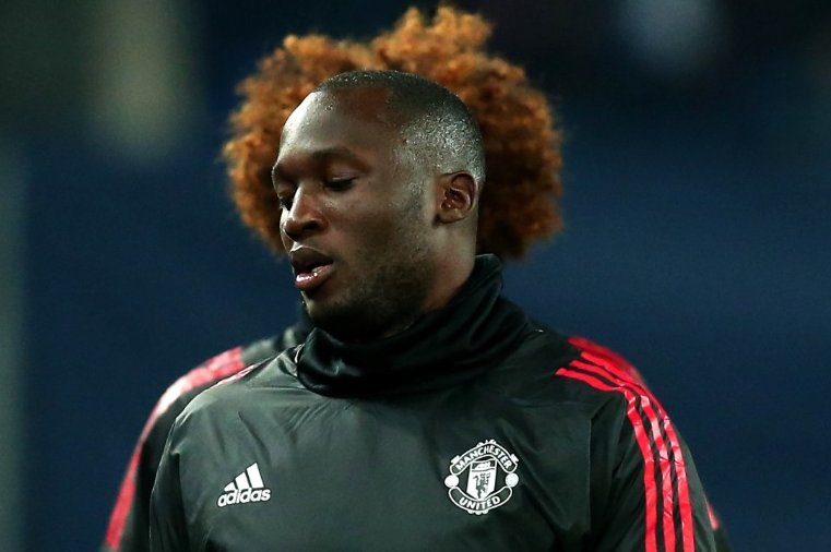 BBCMOTD's tweet photo. Gone for a new hairdo, @RomeluLukaku9? 😂 https://t.co/bn6AUY0D4b