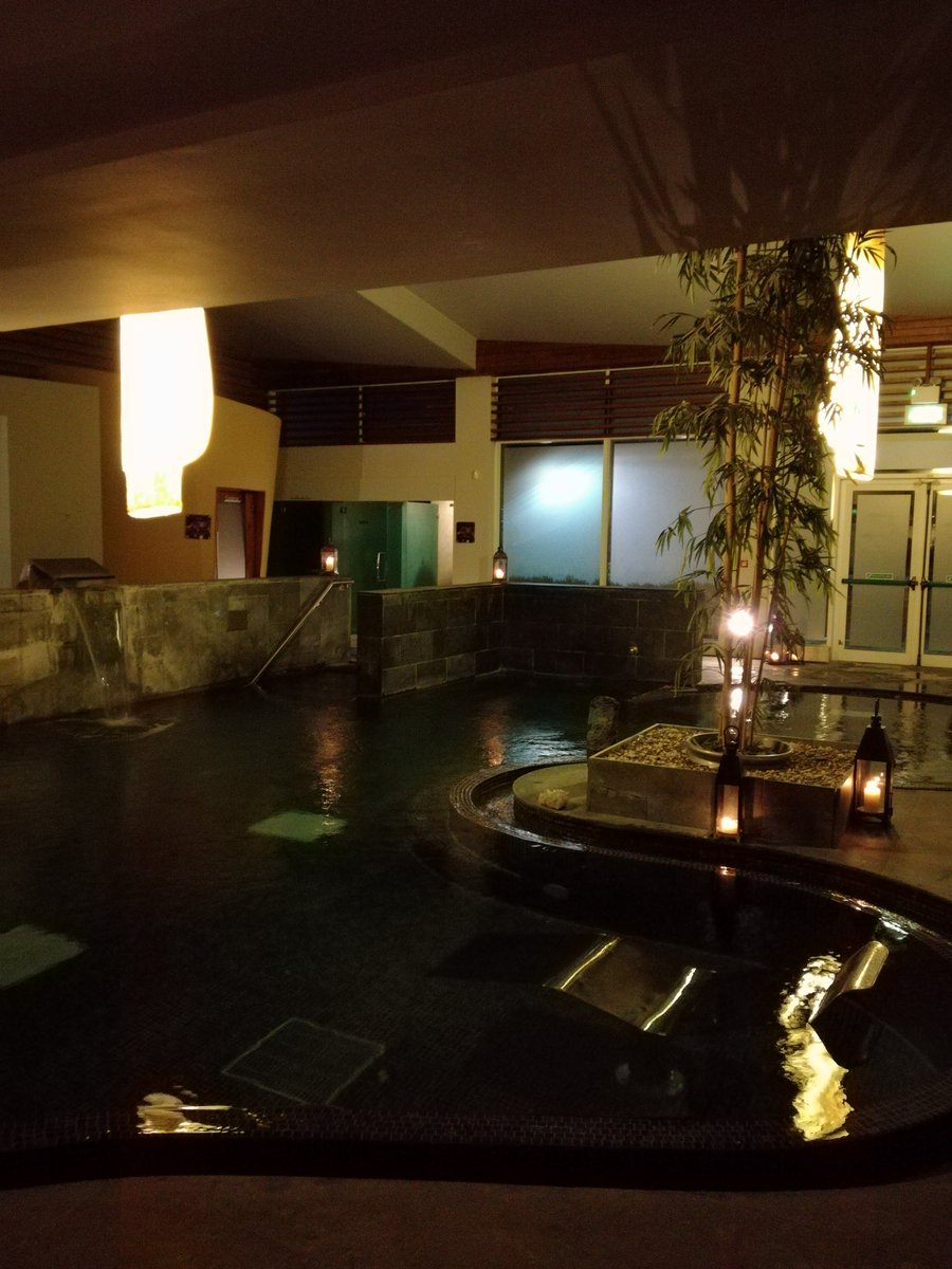 VIPmagaz's tweet photo. We're in @dunboyne to check out its stunning spa 😍 What a Tuesday treat! #SpaSessions https://t.co/sFgQWeM1GJ
