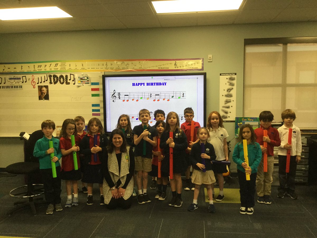 DavisMusicTeach's tweet photo. Happy Birthday @jkramer9 @Davis_Academy #davis1 https://t.co/fpUbZjhUh1