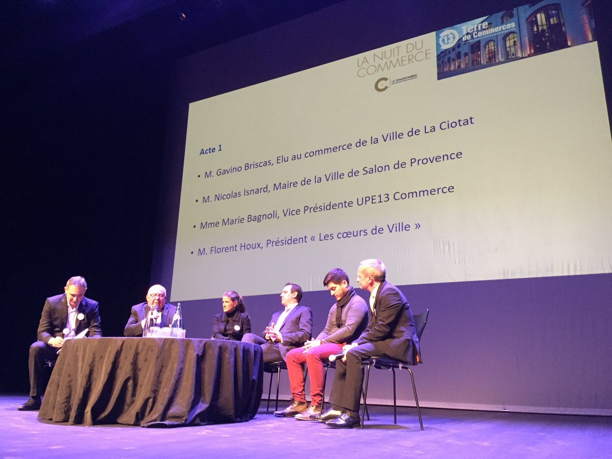 TerredeCommerce's tweet photo. Acte 1 : "Quand les villes passent à l action" : 👏👏👏 aux initiatives @VilledeLaCiotat , @SalonProvence ! Et @NicolasIsnard, maire de @SalonProvence, de conclure : "Je préfère que mes enfants grandissent dans un centre ville que dans un centre commercial!" #NDC https://t.co/TNOJy0vbbp