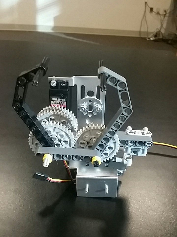 KnightBots8435's tweet photo. Has anyone already failed with the Lego parts for the Relic?
#omgrobots #omgftc #ftc https://t.co/E4YmdLdI3l