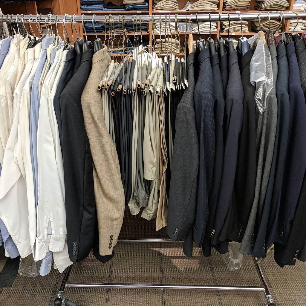 Satels_Sa's tweet photo. Giving Tuesday is happening today. Thank you for all of the donations so far! It's not too late to clean out your closet and help someone out! We will be taking donations until 6 pm! #givingtuesday #Satels #dressforsuccess #careergear https://t.co/T2aXx3q1cl https://t.co/aw2bG7MZHs