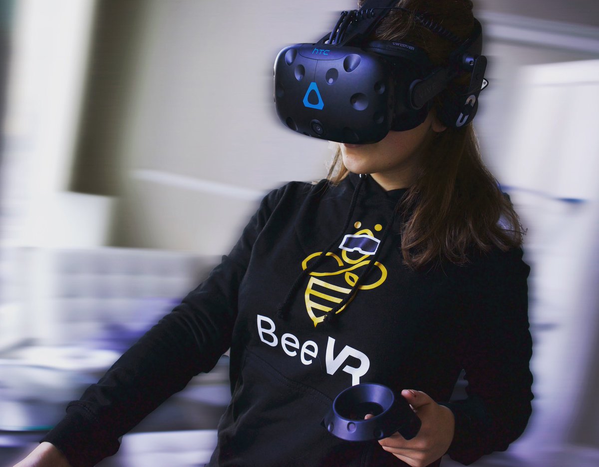 BeeVR_mcr's tweet photo. Rockinโ the new garment๐ what do you guys think?๐
#Buzz4BeeVR #BeeVR_mcr #beevirtualreality https://t.co/1gszuqAFp3