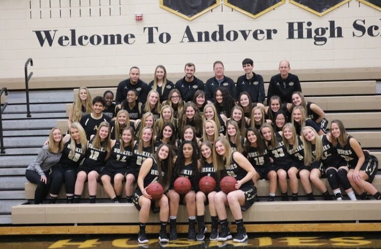 Good luck to everyone in our home opener!! Come support the program as 9th plays @ 4, b-squad and jv @ 5:30 and varsity @ 7 🏀🔥