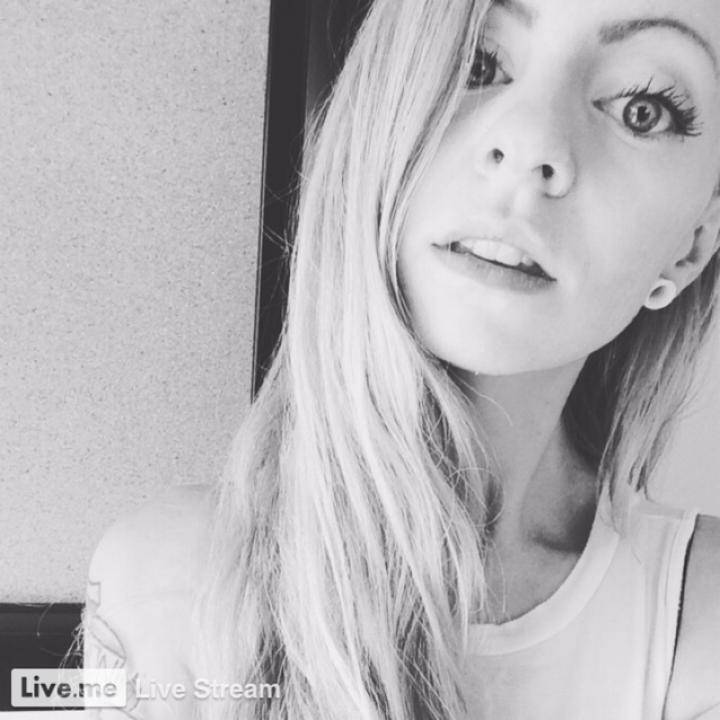 TMalone555's tweet photo. 🙌 YASSS It's time for a great show JΞDI Mama🖤:I feel older 😩💜 #Fea
https://t.co/LBuP7L6T1g https://t.co/UwkiBd8luA