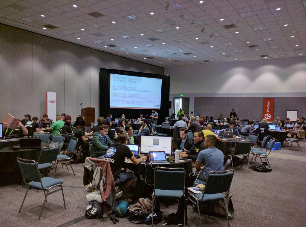 WeSabio's tweet photo. Day 2 at @HondaDeveloper #AutoMobilityLAHack2017 - our Fellows coding strong https://t.co/jMK0ZTlf4Y