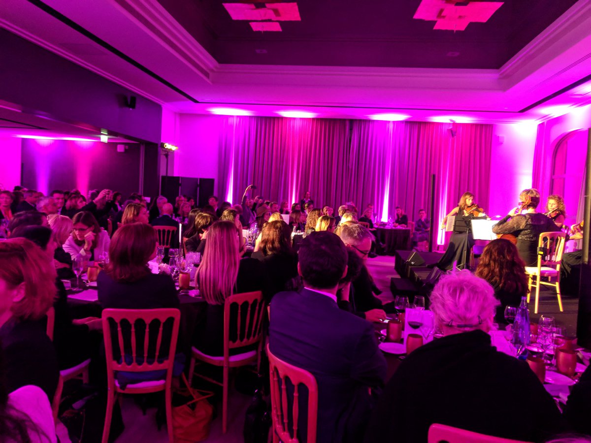 Fière d'être aux côtés de <a href="/forcefemmes/">Force Femmes</a> et de #PDFM. Merci pour ce moment 💪✨<a href="/accaryv/">valerie accary</a>, avec <a href="/CatSchofer/">Catherine Schofer</a> <a href="/clescure/">Catherine Lescure</a> <a href="/rachelmilut/">rachelmilutinovic</a> @laure4810 #galaFF