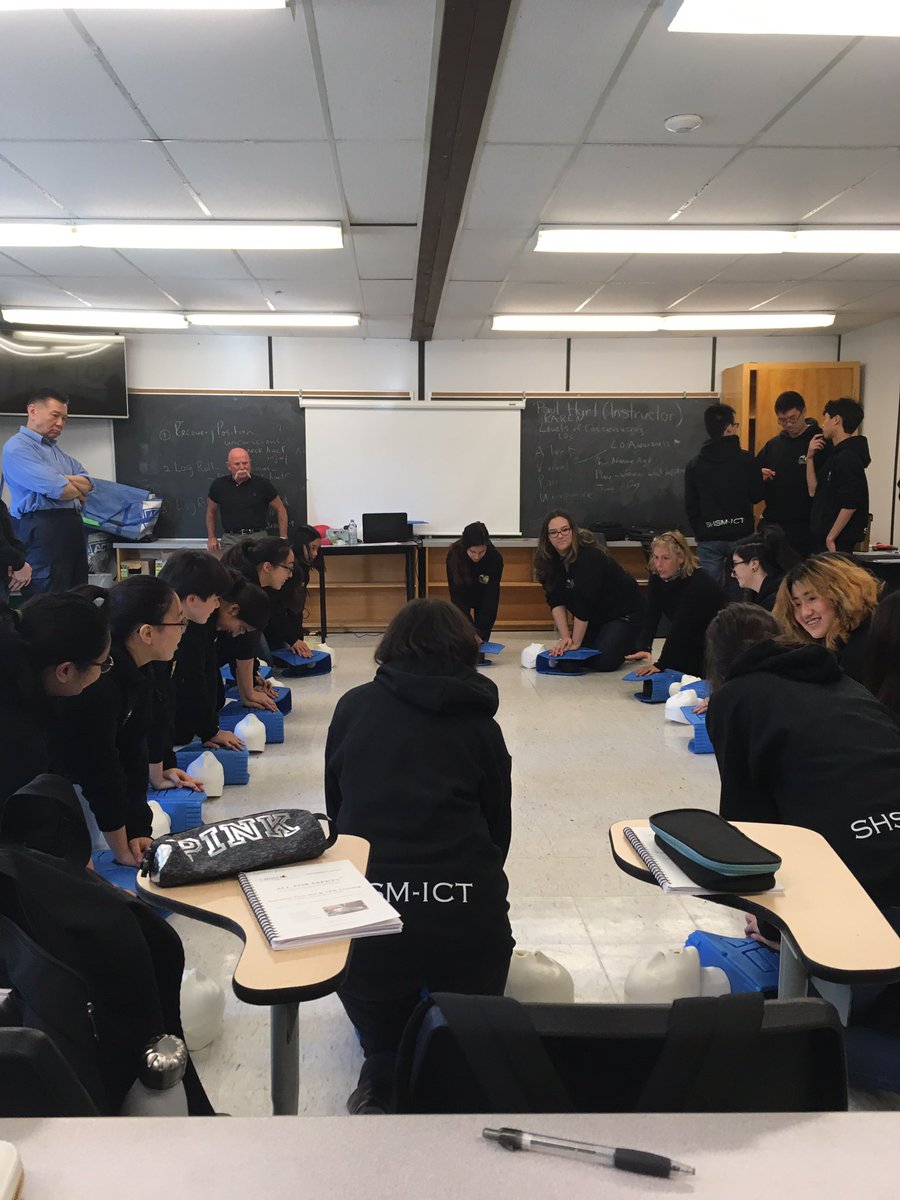 STL_SHSM's tweet photo. Great day 1 of CPR/First Aid training for our SHSM students! @ycdsb @PathwaysYCDSB https://t.co/pgfZWE20DI