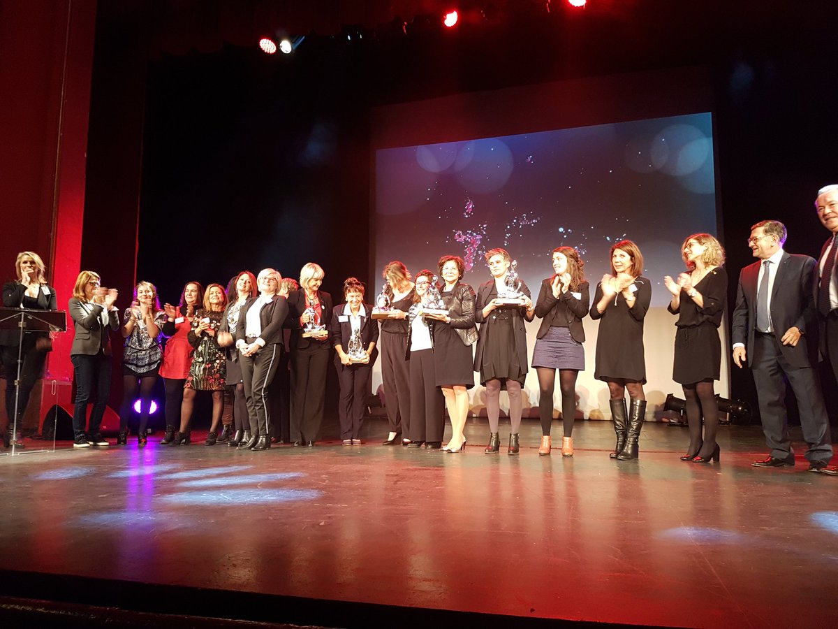 FemmesEco's tweet photo. Merci à tous les participants et félicitations à toutes les lauréates de cette 7ème édition des Trophées Auvergne-Rhône-Alpes &amp; Genevois 2017 ! https://t.co/PKte6wAy15