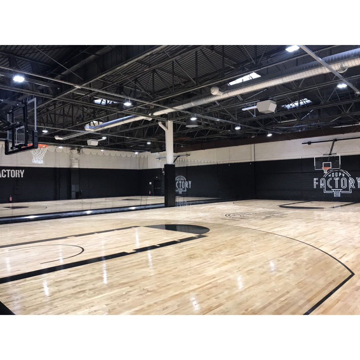 EvanFourmizz's tweet photo. 🚨 Nouveau centre @Hoops_Factory  officiellement ouvert à LILLE !!! Les Nordistes, les Belges et tous les autres on vous attend !!! 
Merci aux équipes Hoops Factory pour leur travail formidable!!! https://t.co/hwiLtPVLy5