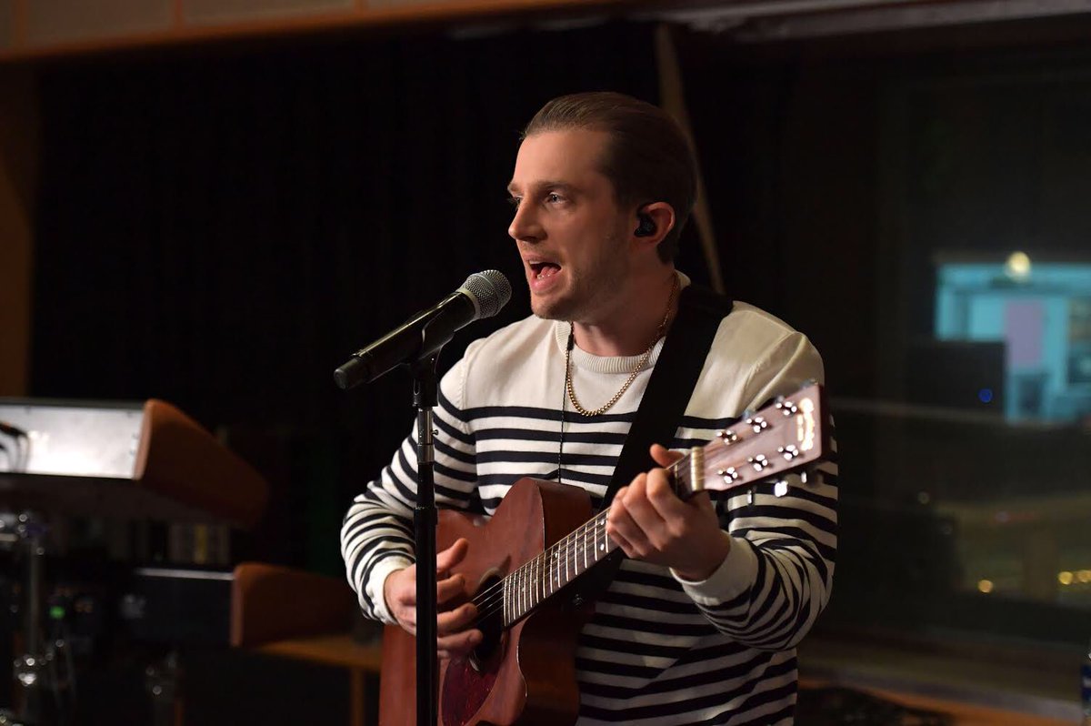 4PlanB's tweet photo. Live from Maida Vale with @AnnieMac on @BBCR1 now! https://t.co/Npw0WvHhZm