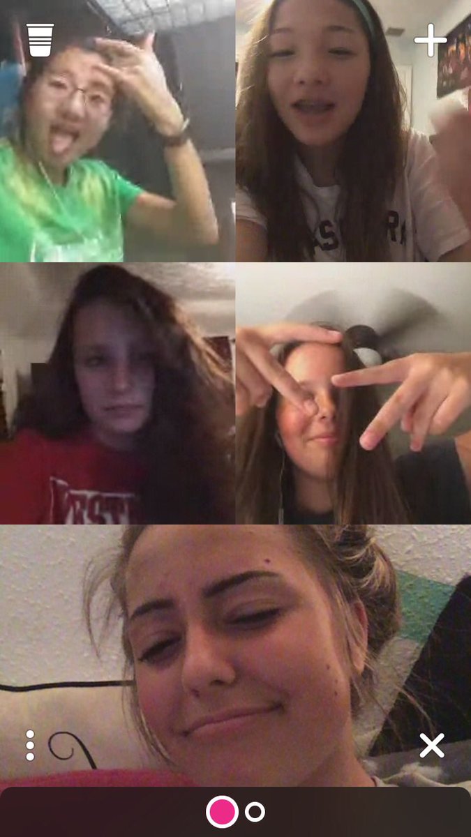 wdwswerve's tweet photo. nothing but love for them💓(plus shelby)@sunkissedherron https://t.co/RqOLxfjaKv