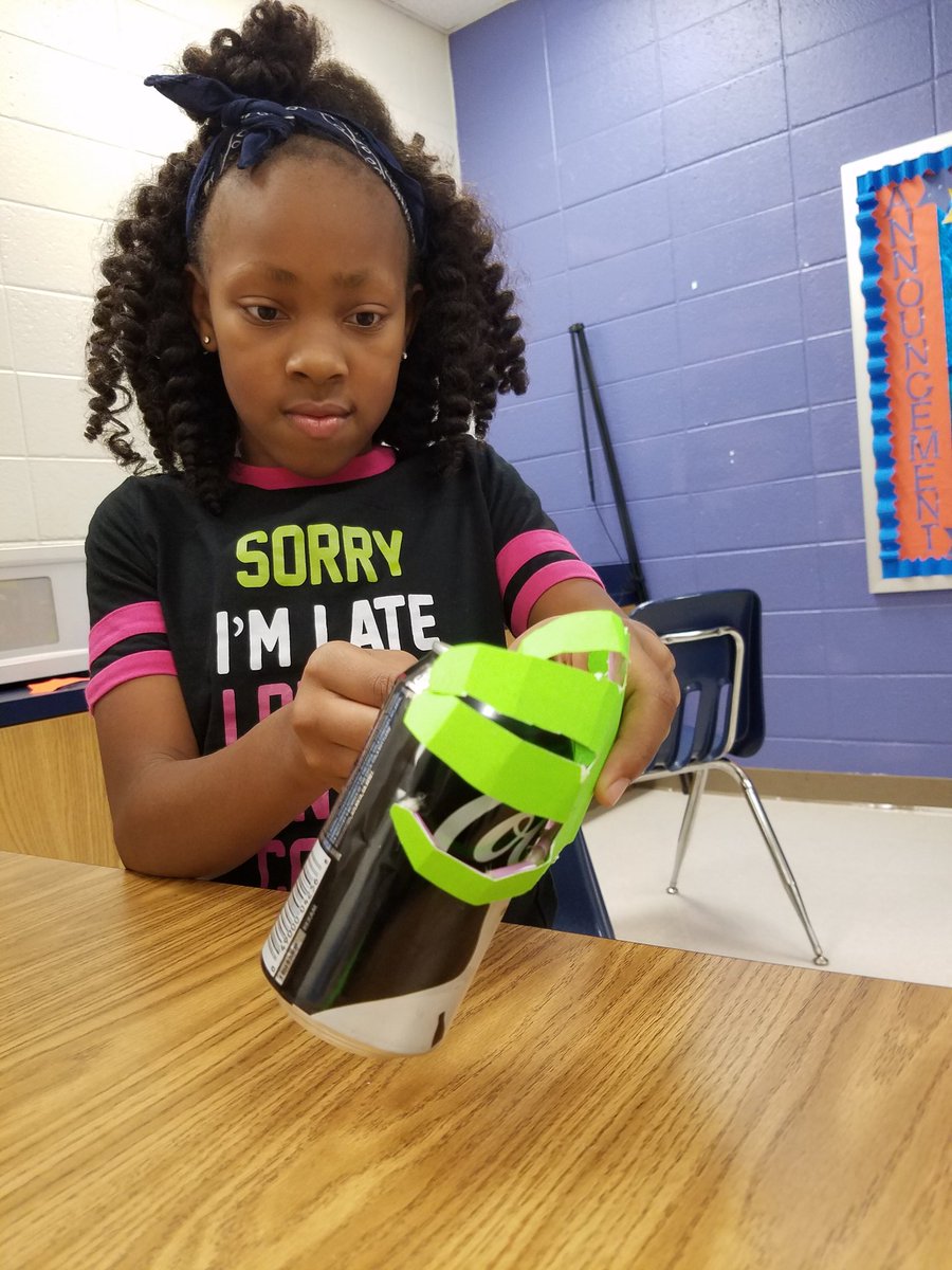 kkendrickgifted's tweet photo. Iron Hand Project #APSGATE @APS_Gifted @APSJWDobbs1 @pattoneducator https://t.co/blDD7ALKZY