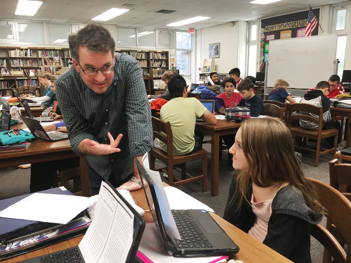 MsAustin_'s tweet image. Renowned YA author Jordan Sonnenblick spent the day coaching our students through a hands-on writing workshop. #writinginspiration @FieldstoneMS @MontvaleSchools #OnePascack