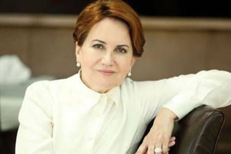 Iyipendik's tweet photo. Doğruluk, Dürüstlük, Cesaret , Kararlılık, Vatan ve Millet aşkı Milli bir şuur, Bağımsız bir duruş, Ahlak ve Maneviyatla kuşatılmış bir kutlu ideal,
Biz varız Hanımefendi... https://t.co/p1JvoiTalS