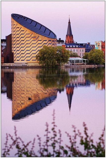 FreeSecular's tweet photo. Danish #design has always the code of unique and creative modern #Architecture #Denmark #Cooenhagen photography https://t.co/KJ0evsOcAk