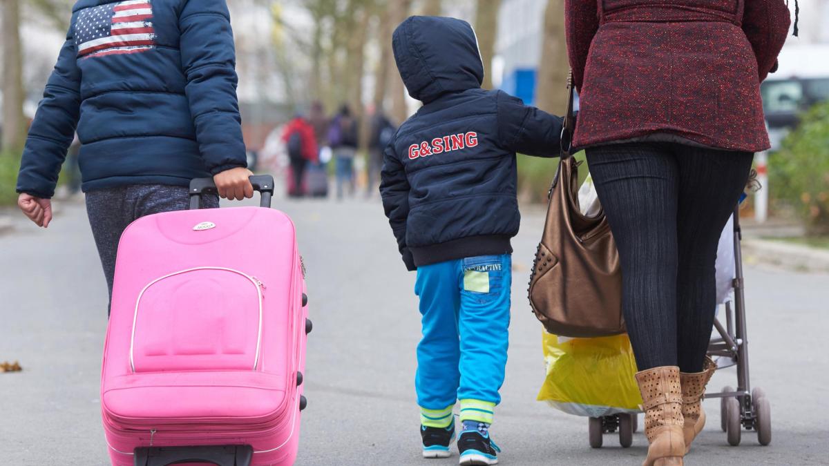 welt's tweet photo. Flüchtlinge: Union will wieder nach Syrien abschieben https://t.co/zbcV3CpUR1 https://t.co/Nn7J0Cun46