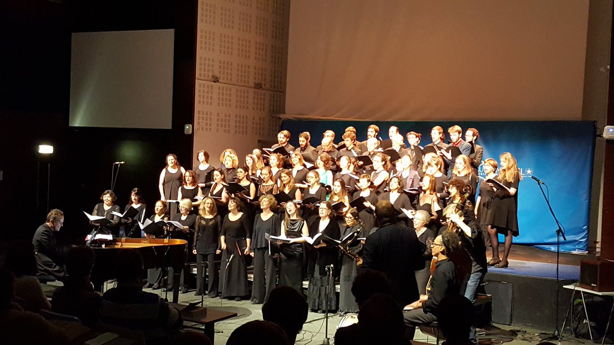 psl_univ's tweet photo. Jazz et gospel "for freedom" pour ce concert d'inauguration de la saison de notre orchestre et chœur 🎷🎶🎹 @Paris_Dauphine https://t.co/k2suo9dOVv