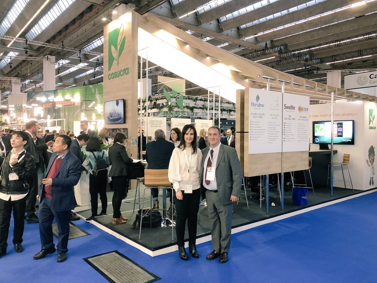 LolaFPaniagua's tweet photo. Oriol Viladeval de @Innovafood2005 apoya en #FiEurope2017 a sus destacadas representadas #Prova #Cosucra y #Novastell @Tecnifood https://t.co/gISNVGdOSo