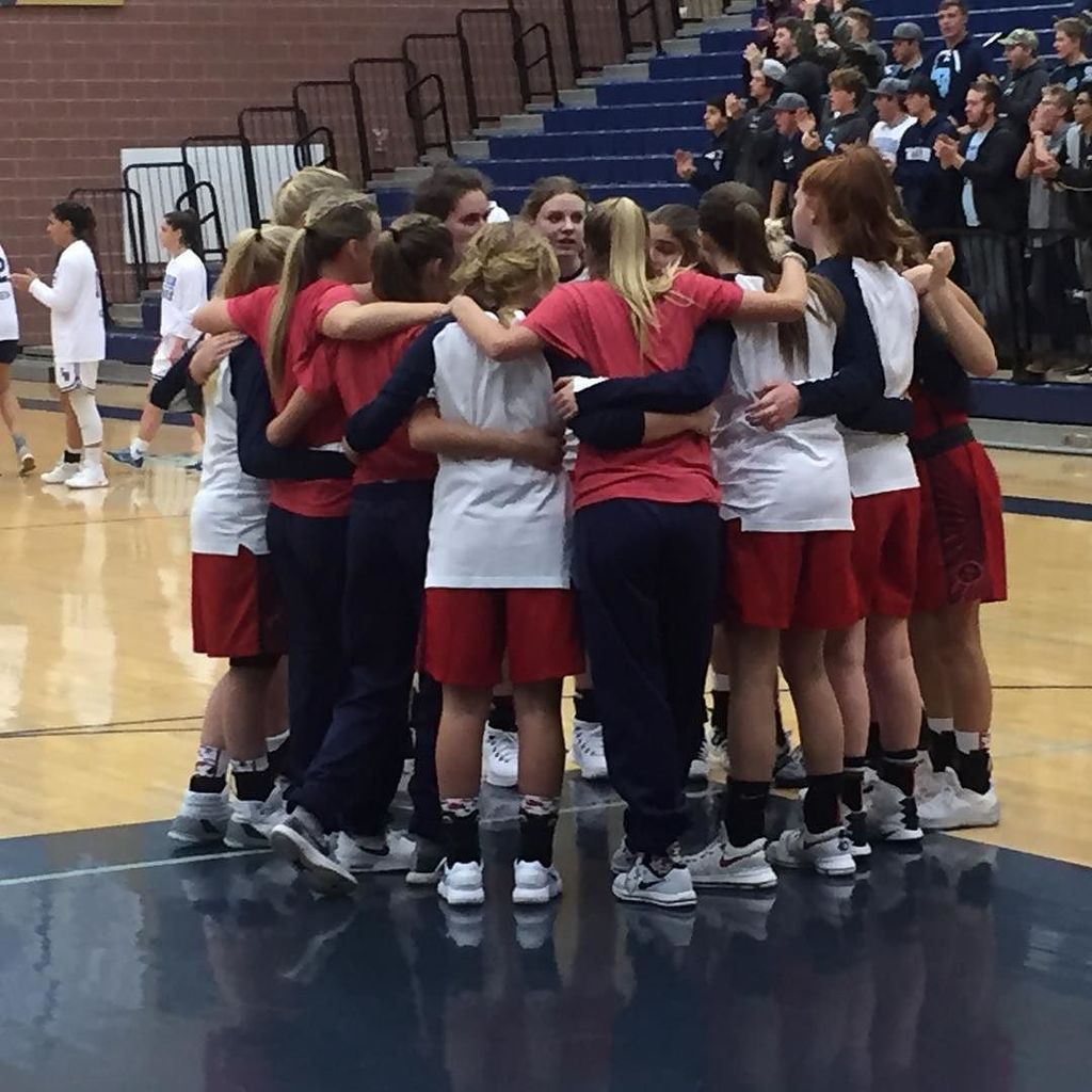 SHS_RedDevils's tweet photo. SHS Lady Red Devils getting ready to take on Salem Hills. #basketballseasonbegins #shs_reddevils #oneofus https://t.co/p8g8UYhdRU https://t.co/JetXuJL0pG