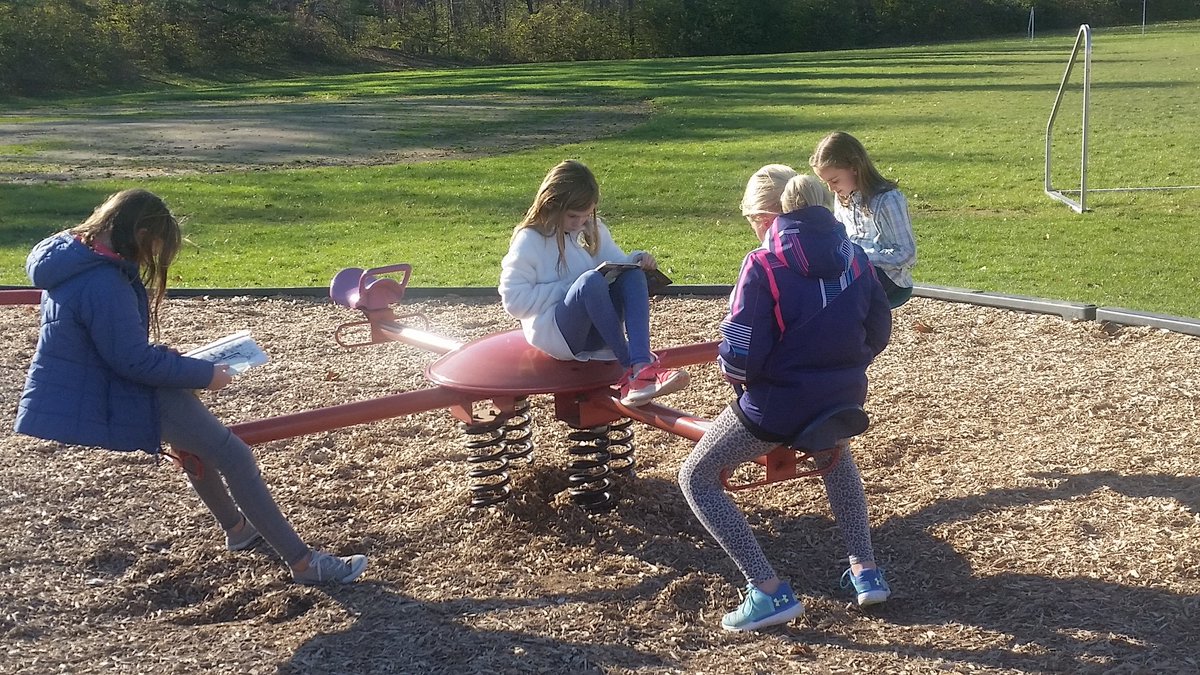 JulieNiebauer's tweet image. Choosing a nice spot to read on this beautiful day!  #itsworthit