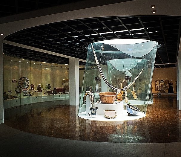 CPermanenT's tweet photo. El Museo de Arte Popular es un escaparate de las raíces, tradiciones y habilidades artísticas de México. Busca revalorar la riqueza y el trabajo de millones de personas involucradas en el trabajo artesanal.  @map_mexico foto: © @germagallon https://t.co/mRzusrH3Ub