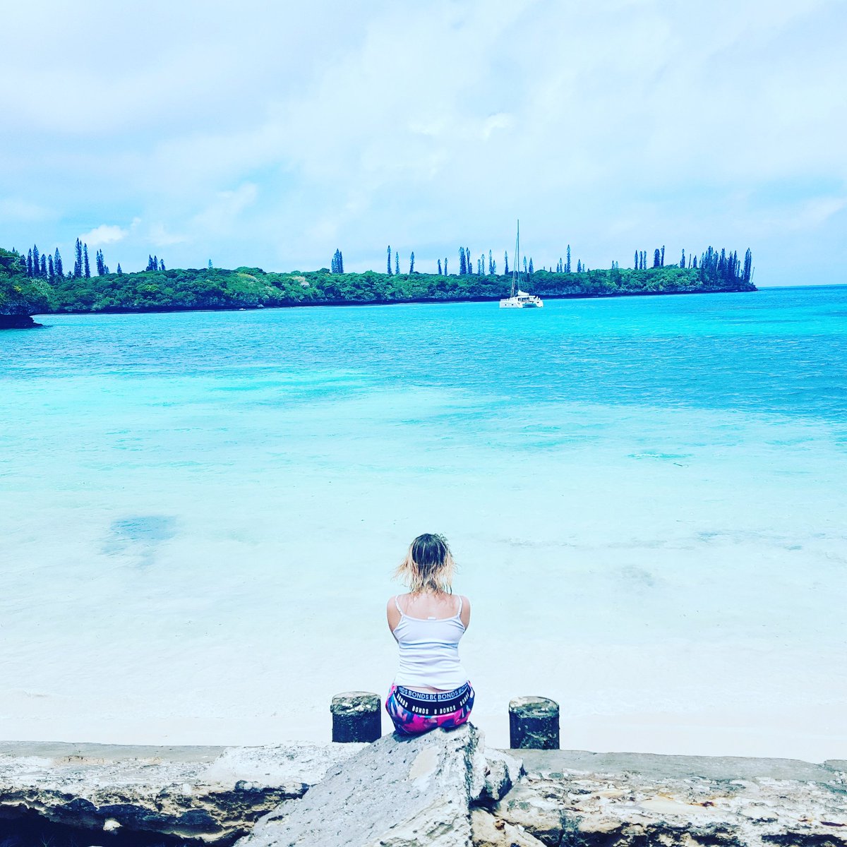 racheyyc's tweet photo. Ile Des Pins. 

Who would have thought? 
Beautiful beach, beautiful place. #paradise #travelblogger #allthingstravel #racheyycxx #ocean #Noumea https://t.co/CSyOfFd6vL