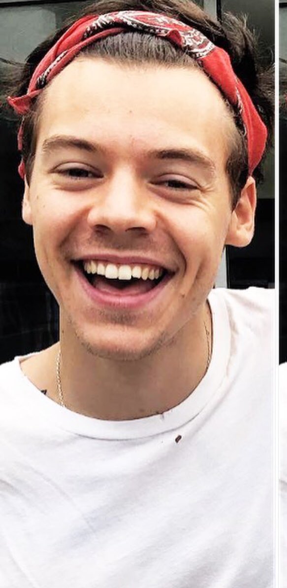Allison0320's tweet photo. Can’t wait to hear Kiwi! @Harry_Styles #VSFashionShow   Might be the first time I’m watching for the guy!! I love you H!!! Prerecorded but good luck America love you!! Rt back!!!! https://t.co/UAX82qKofm