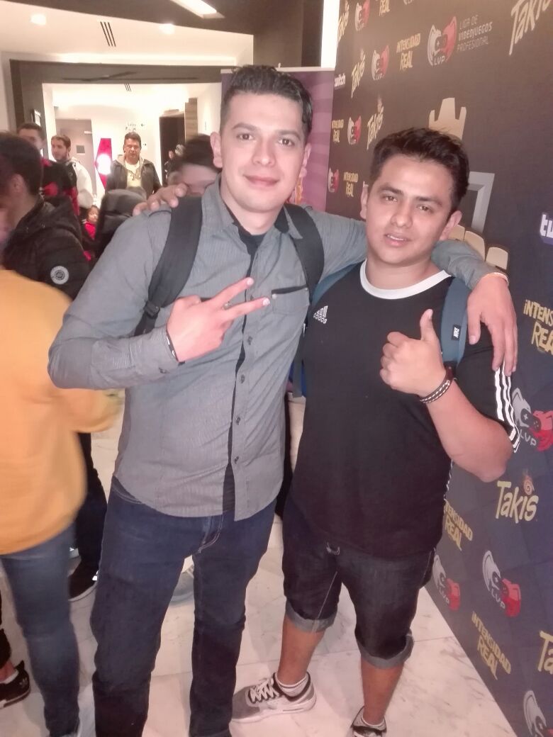 Amonos <a href="/ArielBalorGamer/">Ariel BayLor</a>