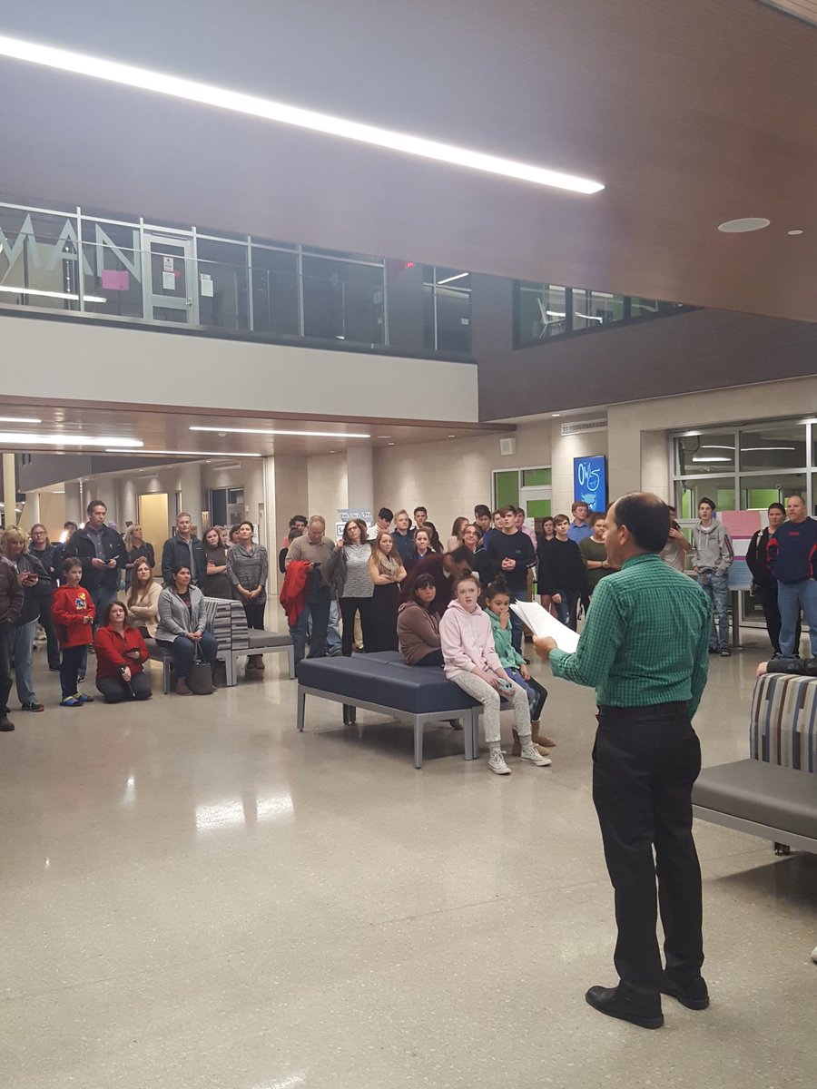 OWScience's tweet photo. Doc V DOMINATING the cafeteria tonight. https://t.co/IVWhC6XplJ