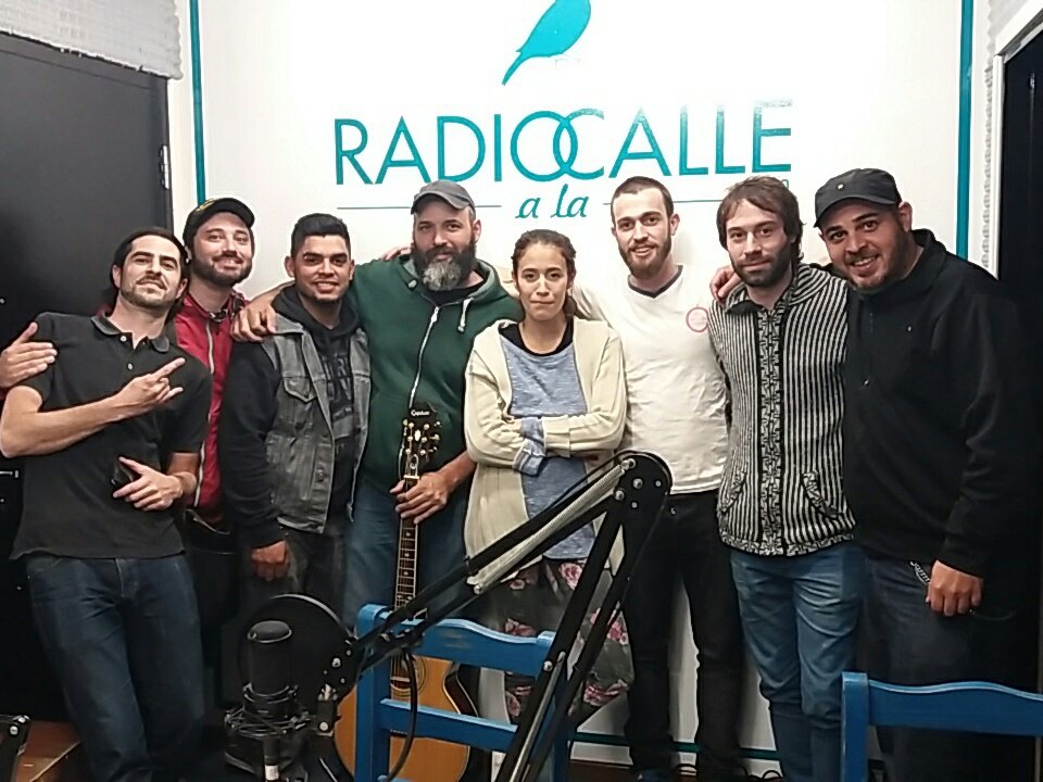 radioloquede's tweet photo. Y asi se despidieron los chicos de @LaPertuOficial #Programa173 https://t.co/xH3kR9h02r