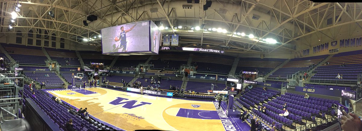 ryan_s_clark's tweet photo. Less than 10 minutes before tip and this is your arena.... #UWHuskies https://t.co/zW4SOynL7S