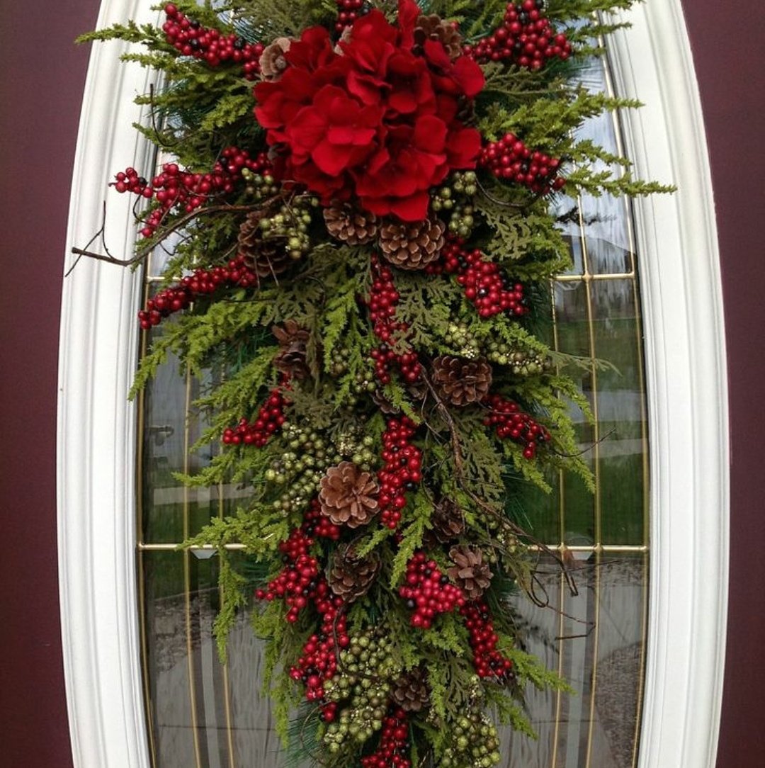 Christmas door swag! Sign up today, Dec 9 @ 1pm. diydenverflowers.com