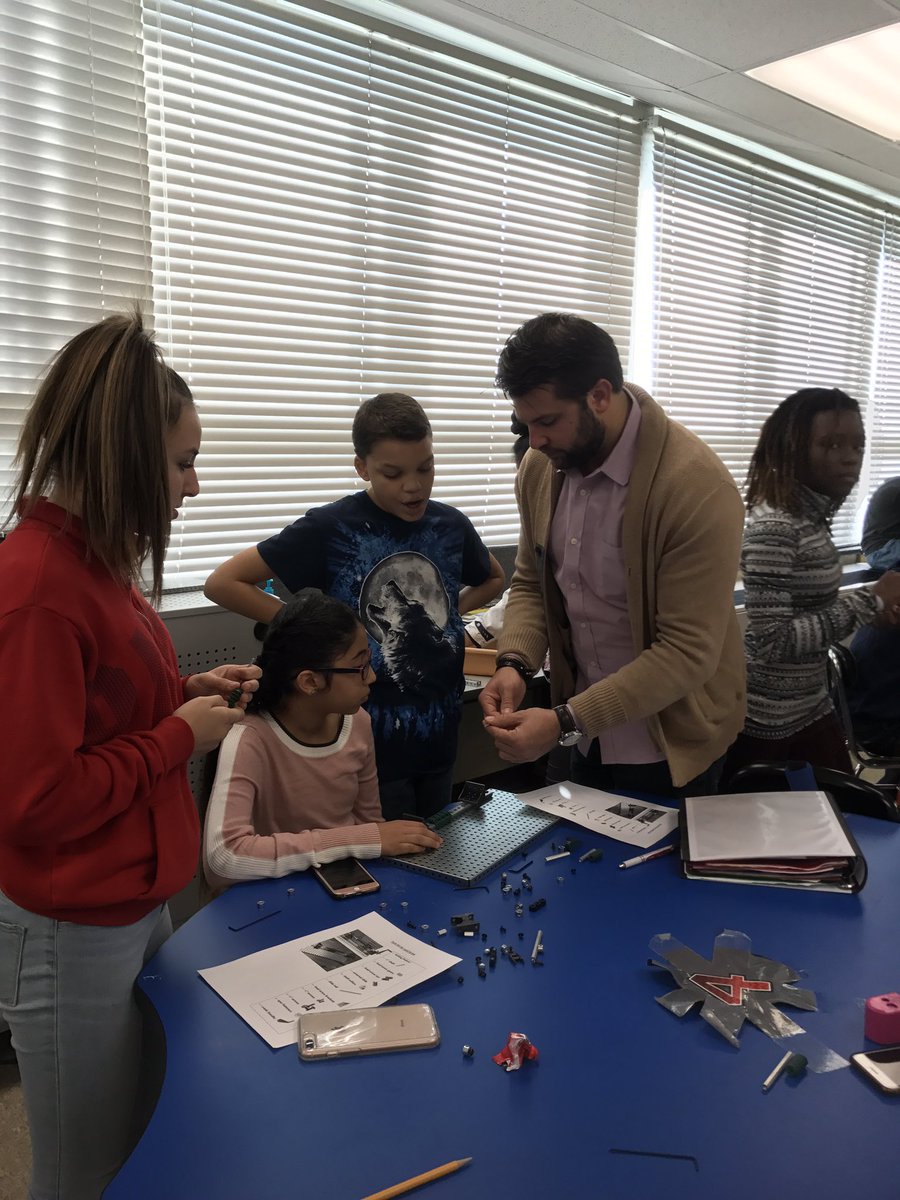 dmcafee's tweet photo. Constructing Mechanisms for the Future! Mr. Metzger's -7th Grade- Tech Ed. Class- Parkville Middle https://t.co/teI8k1uVBQ