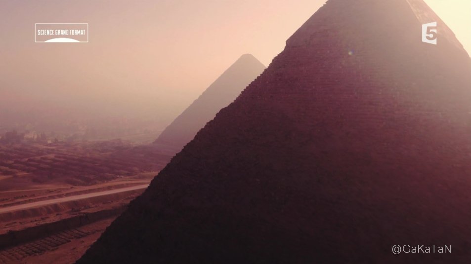 GaKaTaN's tweet image. #france5 #ScanPyramids Va vraiment falloir que je me retrouve aux pieds de cette merveille un jour avant de mourir ...
