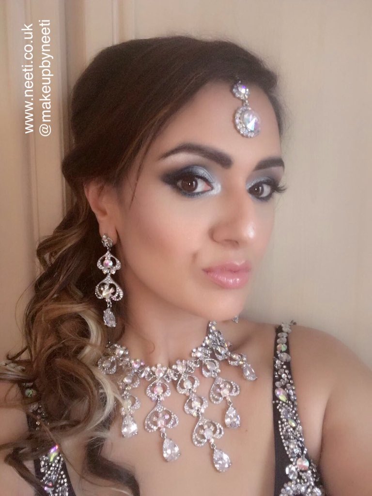 makeupbyneeti's tweet photo. #makeup by #Neeti #makeupbyneeti #bbloggers #beautyblogger #beautysquad #love #TransformTuesday #TransformationTuesday #bblogger #beautyblog #beautiful #glowingskin https://t.co/zaON2muc7P