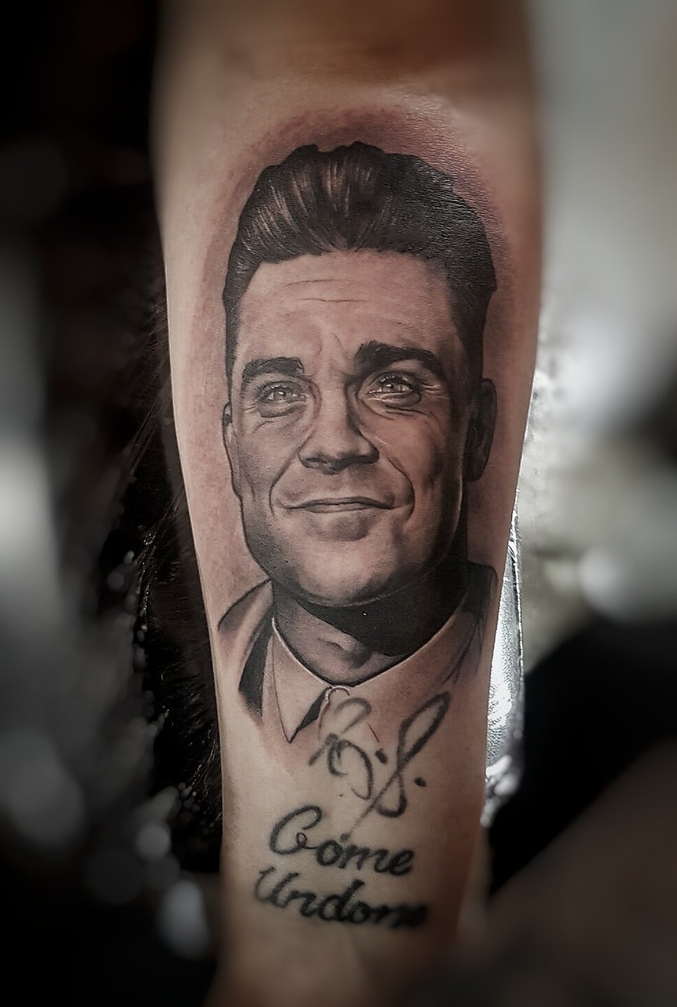 Jay Hutton On Twitter robbiewilliams Portrait Done On Tonight s jay-hutton-on-twitter-robbiewilliams-portrait-done-on-tonight-s