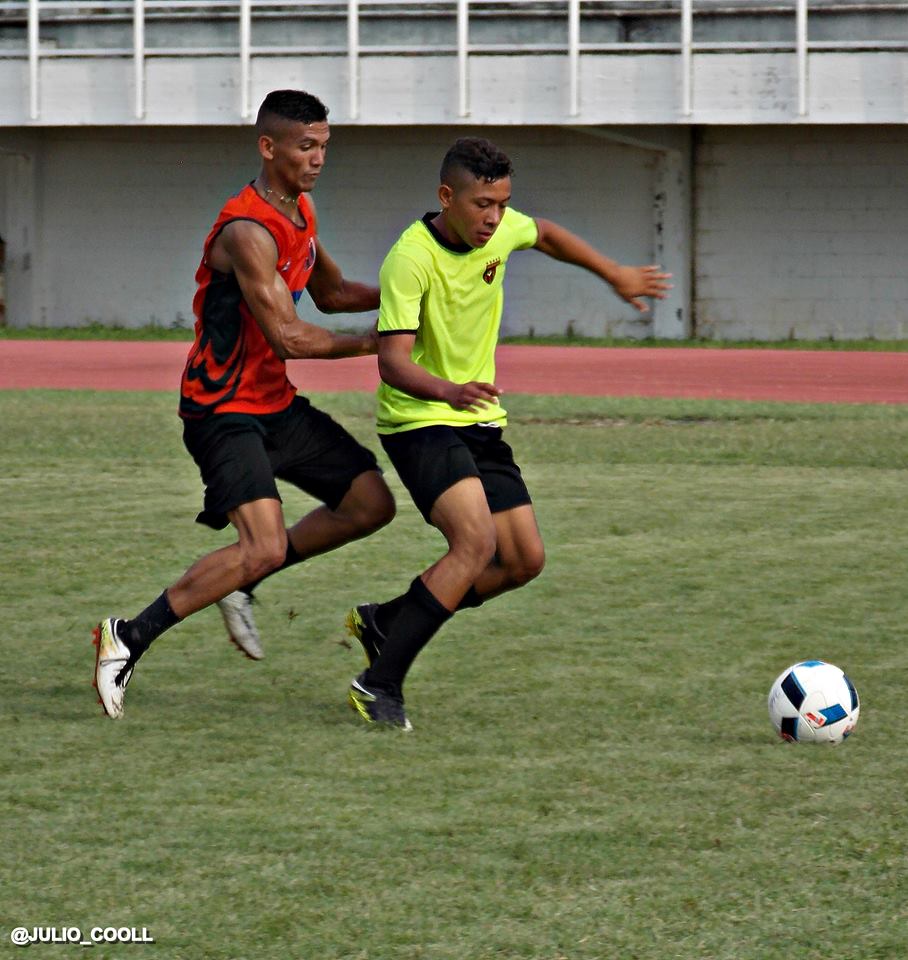 SegoSports's tweet photo. #Cu2017 nuestros talentos Yorman González (Sub15), Jhon González y Reniel Mendoza (Sub17) se preparan para participar en la primera edición del torneo invitacional organizado por #PortuguesaFC del 30 de noviembre hasta el 3 de diciembre. FOTO: Julio Rojas.
-
🔥⚽️ https://t.co/dfDeA9Pysk