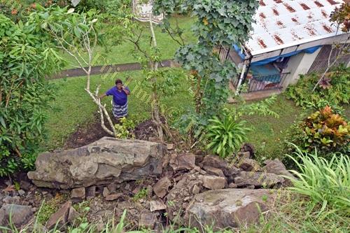 fijitimes's tweet photo. Residents fear for safety #FijiNews #Landslides #FearforSafety https://t.co/hwXx3AHMx6 https://t.co/VKiOvGv0V3