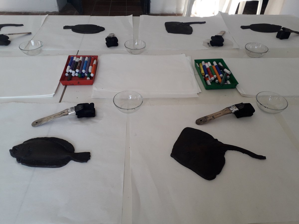 angelsoteras's tweet photo. Peix per sopar? No, taller gyotaku d'impressió de peixos al @mmp_capellades del darrer #PaPerPaPer https://t.co/cHGnJZF9Bd