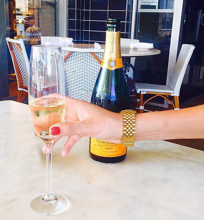 Save Water, Drink Veuve. Tag a friend who loves champagne and meet them at <a href="/Brasserie19/">Brasserie 19</a> after work! #HappyHour #RiverOaksShoppingCenter