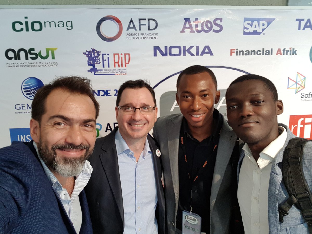 emmanuel_henao's tweet photo. #ATDA2017 avec @DenisMOTTE_CI @Lemissa_Joe à @IFCotedIvoire #proud @etudesk #lauréat #ChallengeDigitalAfrica @Bpifrance @AFD_France @FrenchTechAbj @BF_CotedIvoire @SMART_METRIX_ https://t.co/fUQ9tGRK73