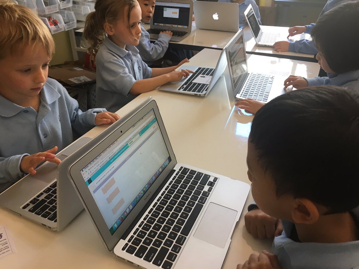 clairemracek's tweet photo. "This is hard...but I CAN DO IT!" -kindergarten student while #coding. #inGenStudio @TheLovettSchool @hourofcode @codeorg https://t.co/mZwFUhHccS