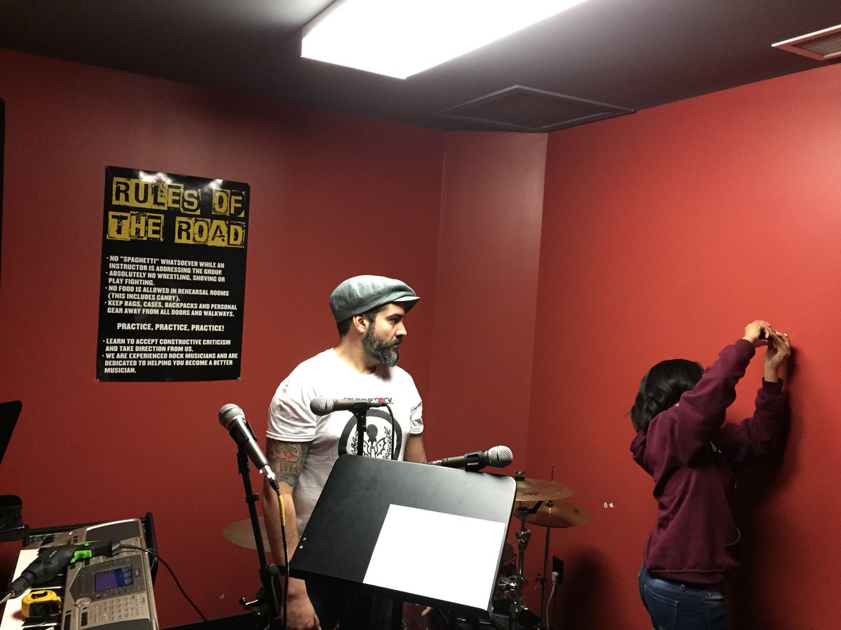 maplesmetschool's tweet photo. Learning through internships at @schoolofrockwpg! Metster is designing a studio with help from her mentor! #bigpicturelearning #Leave2Learn https://t.co/pCDEUHBdoL
